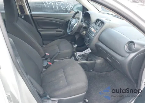 2016 Nissan Versa 1.6 S z USA, uszkodzony, nr VIN 3N1CN7AP2GL825458